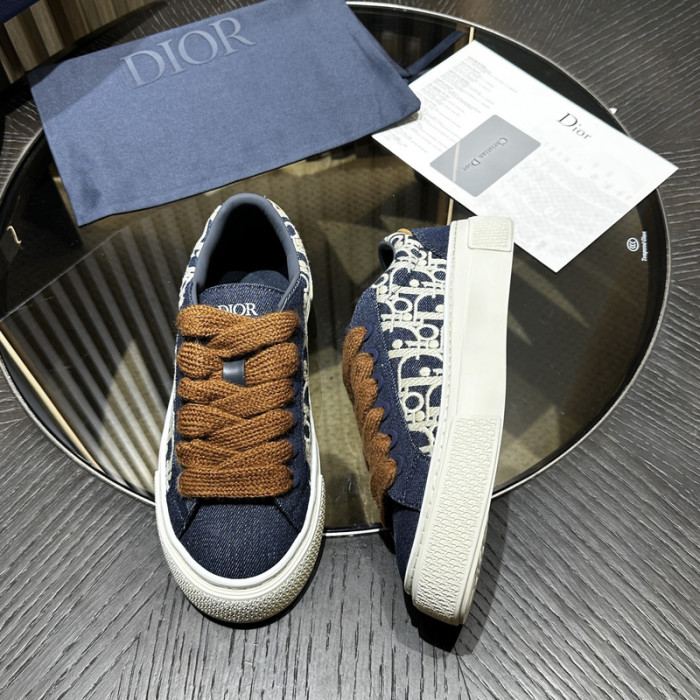 D10R SNEAKER