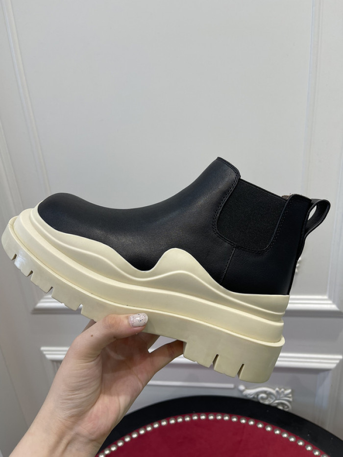 BV boots 033