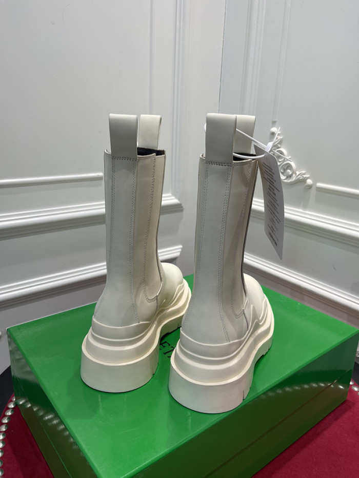 BV boots 025