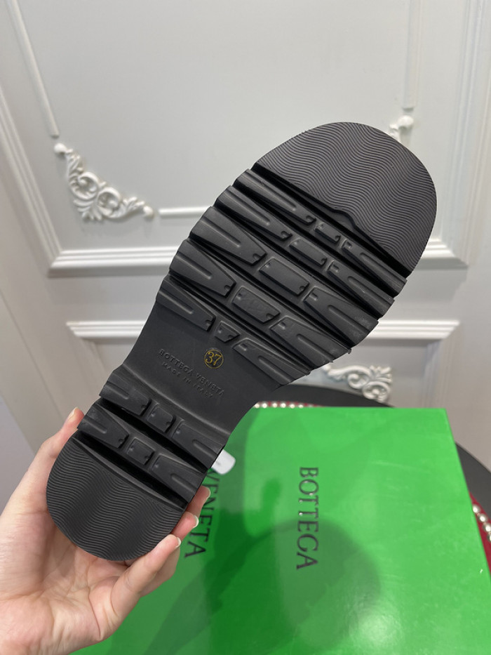 BV boots 004