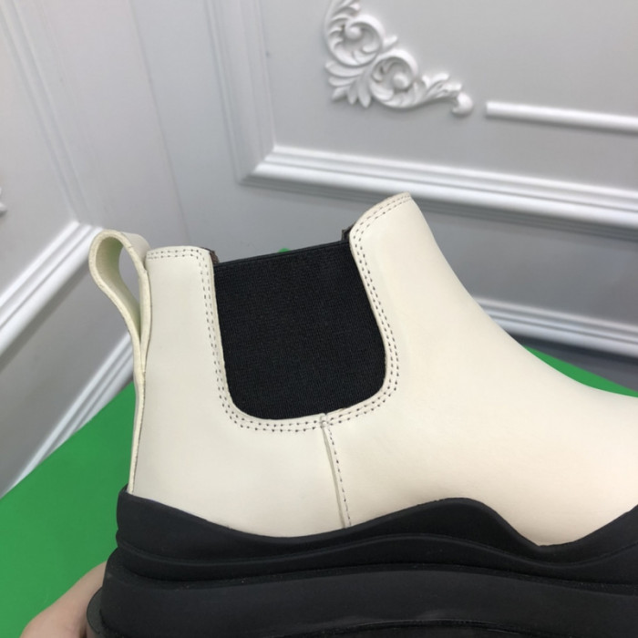 BV boots 013
