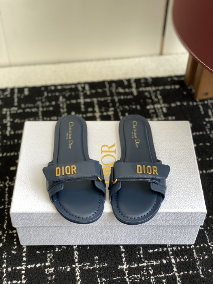 d10r sandal