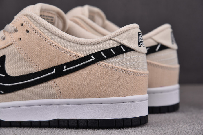 Albino & Preto x NIKE Dunk SB Low Pro QS “Pearl White” FD2627-300