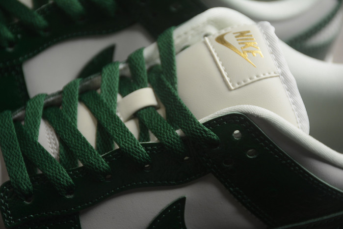 Nike Dunk Low LX WMNS Gorge Green FJ2260-002