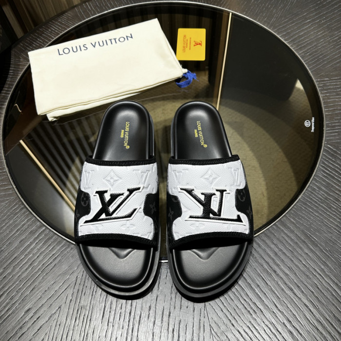L0VT SANDAL