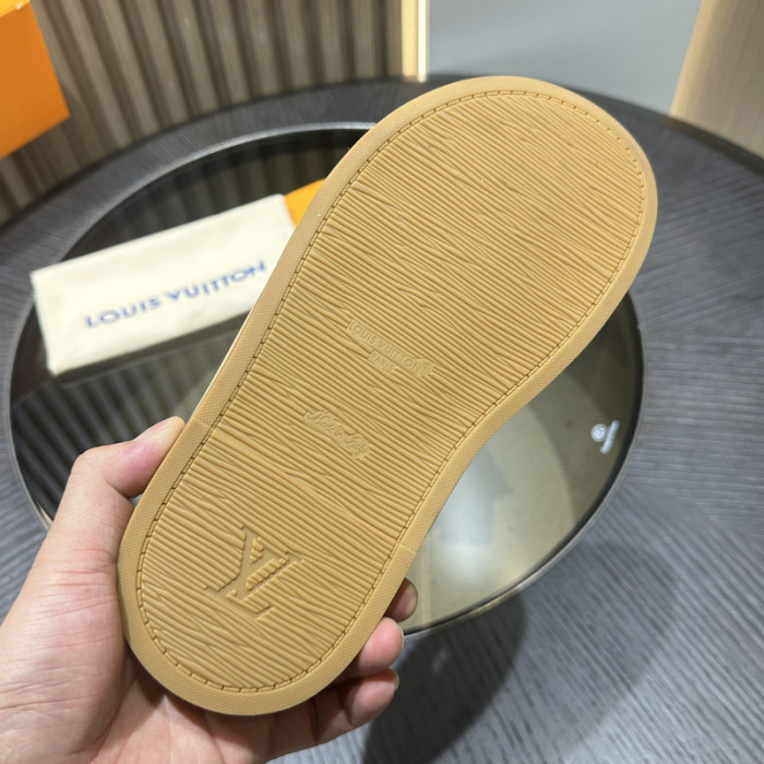 L0VT SANDAL