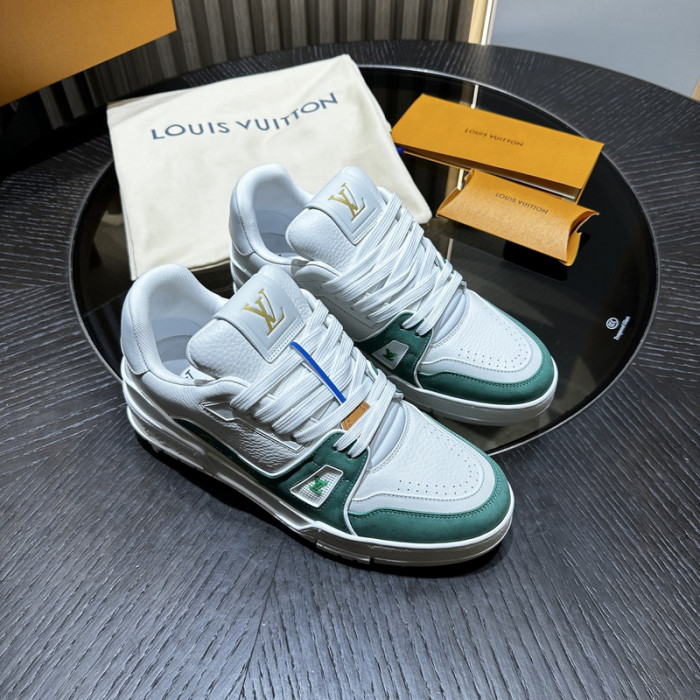 L0VT SNEAKER